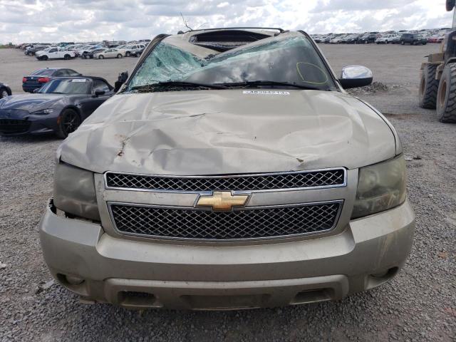 1GNFC16067R283256 - 2007 CHEVROLET SUBURBAN C1500 TAN photo 5