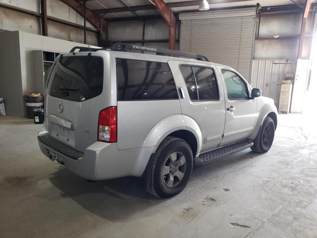 5N1AR18W25C790105 - 2005 NISSAN PATHFINDER LE 银色 照片 3