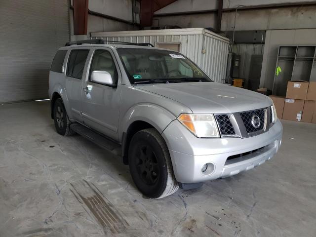 5N1AR18W25C790105 - 2005 NISSAN PATHFINDER LE 银色 照片 4