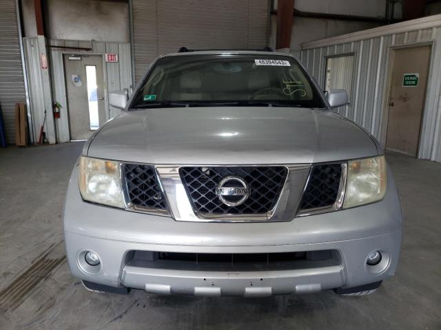 5N1AR18W25C790105 - 2005 NISSAN PATHFINDER LE 银色 照片 5