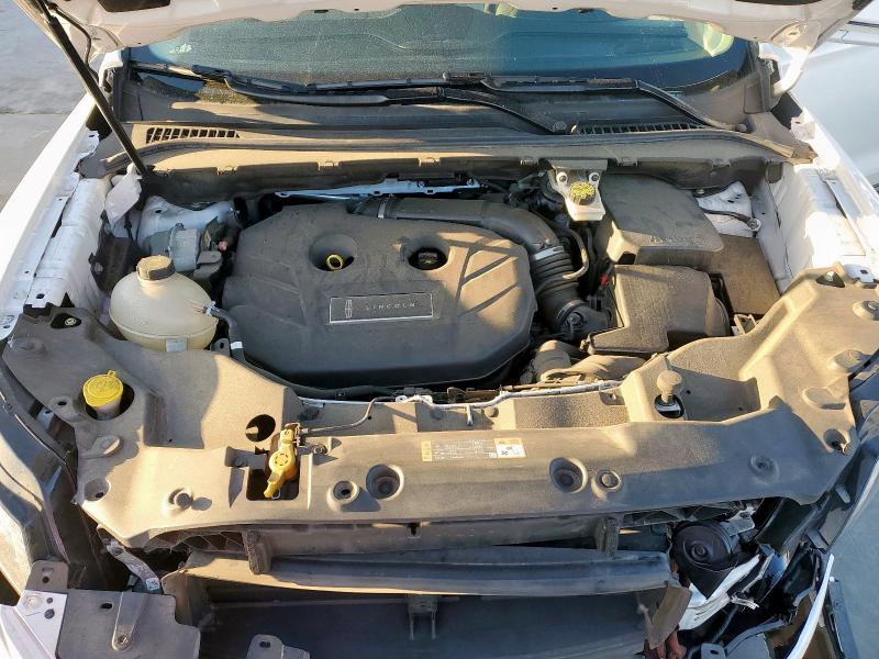 5LMCJ2D90KUL37996 - 2019 LINCOLN MKC SELECT WHITE photo 12