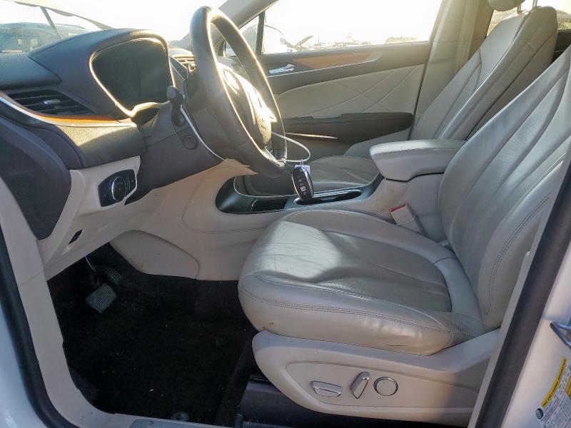 5LMCJ2D90KUL37996 - 2019 LINCOLN MKC SELECT WHITE photo 7