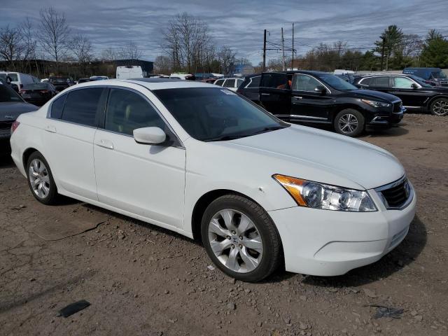 1HGCP26869A156456 - 2009 HONDA ACCORD EXL WHITE photo 4