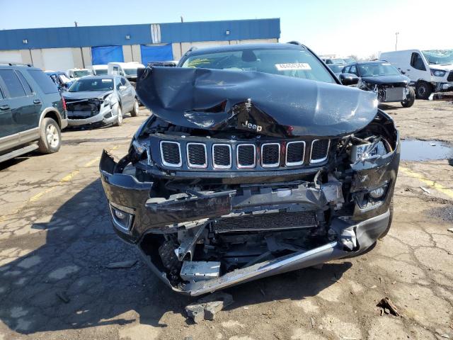 3C4NJDCB0JT104418 - 2018 JEEP COMPASS LIMITED BLACK photo 5