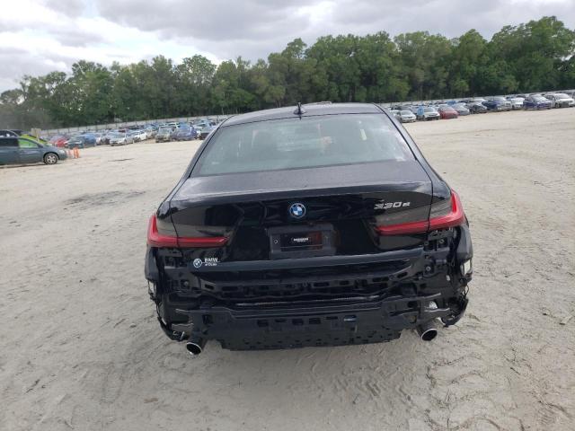 3MW5P7J06N8C78016 - 2022 BMW 330E BLACK photo 6