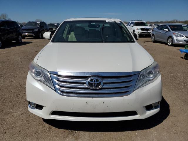 4T1BK3DB8CU471984 - 2012 TOYOTA AVALON BASE WHITE photo 5