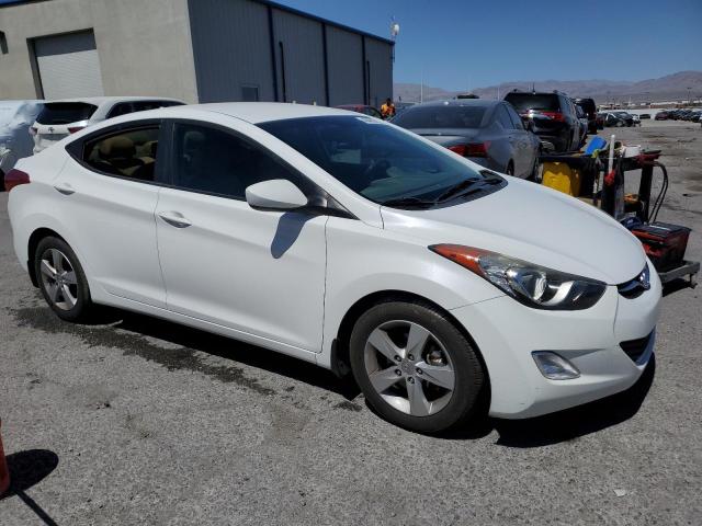 5NPDH4AE2DH428091 - 2013 HYUNDAI ELANTRA GLS WHITE photo 4