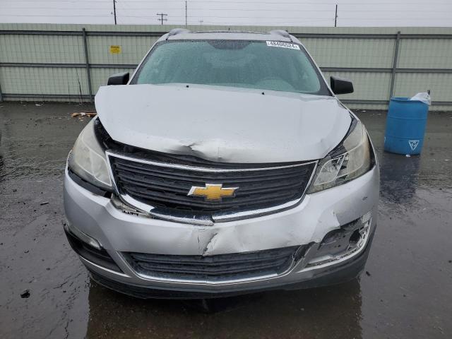 1GNKRFKDXEJ149378 - 2014 CHEVROLET TRAVERSE LS SILVER photo 5