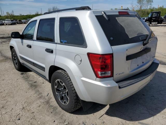 1J4GR48K55C614687 - 2005 JEEP GRAND CHER LAREDO SILVER photo 2