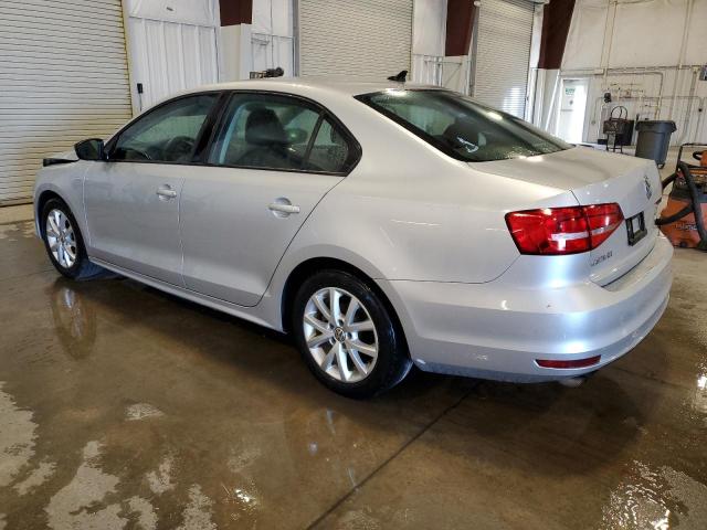 3VWD07AJ7FM427499 - 2015 VOLKSWAGEN JETTA SE SILVER photo 2