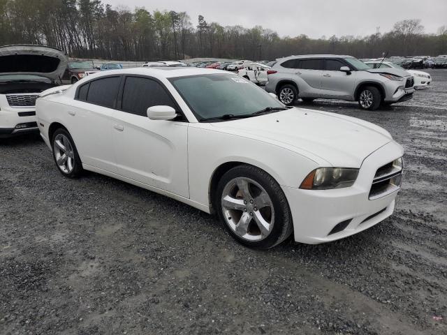 2C3CDXHG5DH571114 - 2013 DODGE CHARGER SXT WHITE photo 4