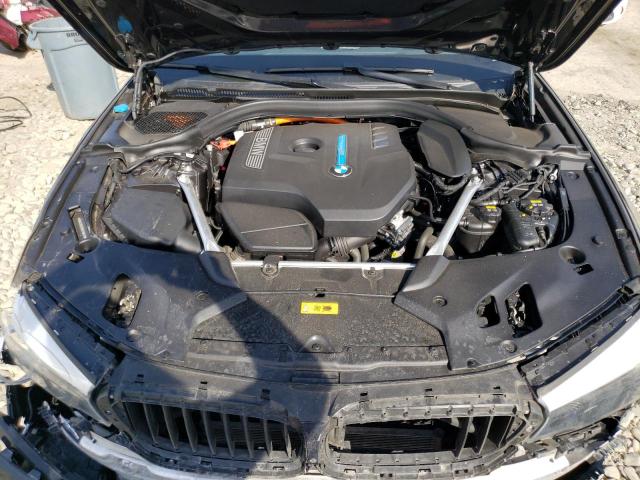 WBAJA9C55KB398839 - 2019 BMW 530E BLACK photo 11