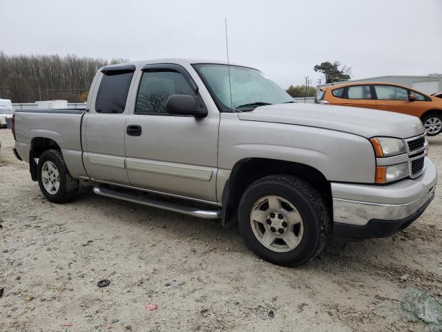 1GCEC19TX6Z157300 - 2006 CHEVROLET SILVERADO C1500 SILVER photo 4
