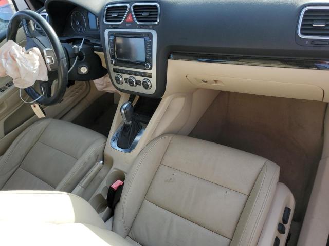 WVWFW8AH9EV004182 - 2014 VOLKSWAGEN EOS LUX WHITE photo 8