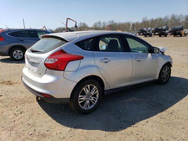 1FAHP3M28CL393332 - 2012 FORD FOCUS SEL SILVER photo 3