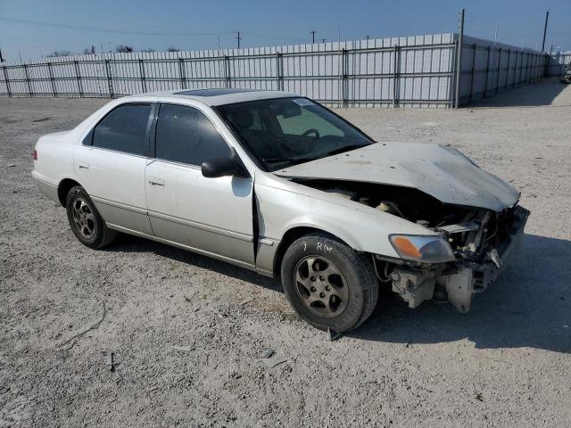 JT2BG28K8X0347312 - 1999 TOYOTA CAMRY LE WHITE photo 4