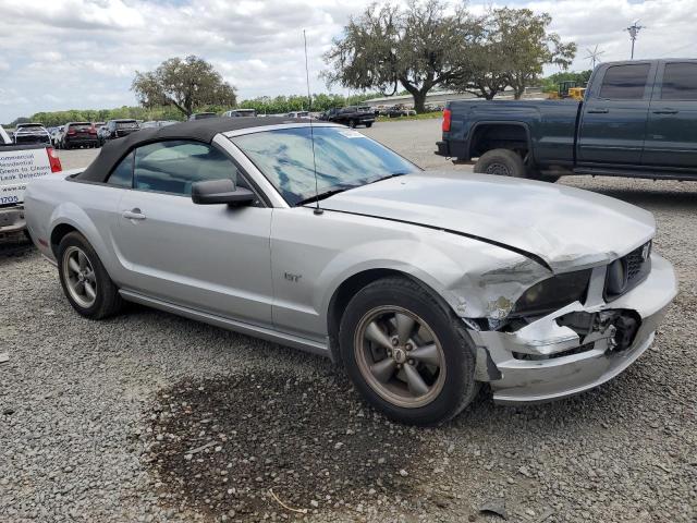 1ZVHT85H975225910 - 2007 FORD MUSTANG GT SILVER photo 4