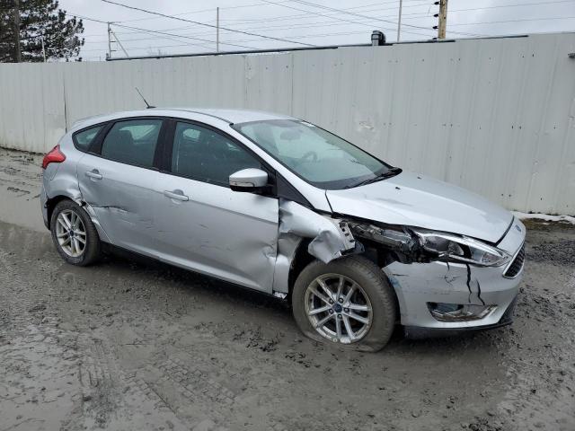 1FADP3K26JL237823 - 2018 FORD FOCUS SE SILVER photo 4