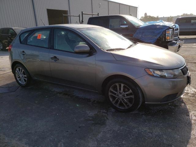 KNAFU5A24C5618132 - 2012 KIA FORTE EX GRAY photo 4