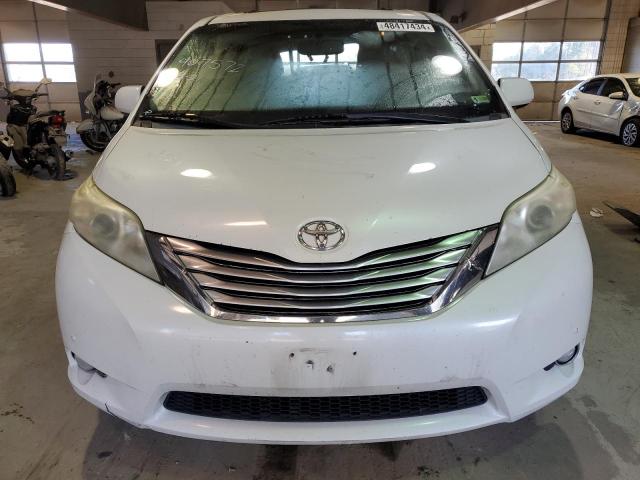 5TDYK3DC9BS027068 - 2011 TOYOTA SIENNA XLE WHITE photo 5