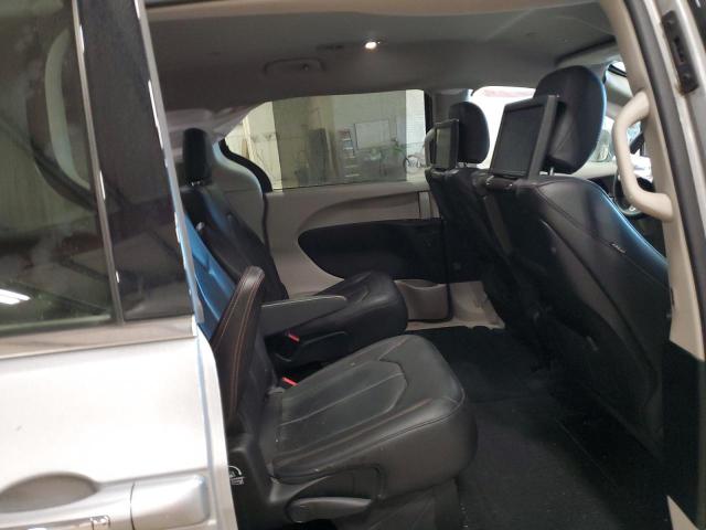 2C4RC1EGXJR291947 - 2018 CHRYSLER PACIFICA TOURING L PLUS SILVER photo 11