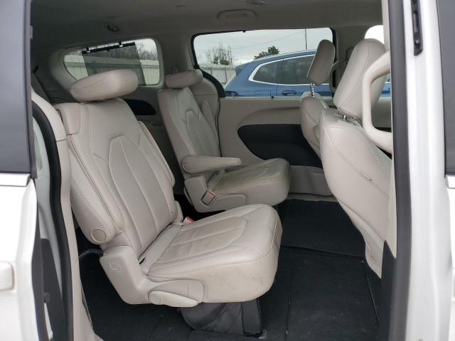 2C4RC1BG2JR100851 - 2018 CHRYSLER PACIFICA TOURING L WHITE photo 11