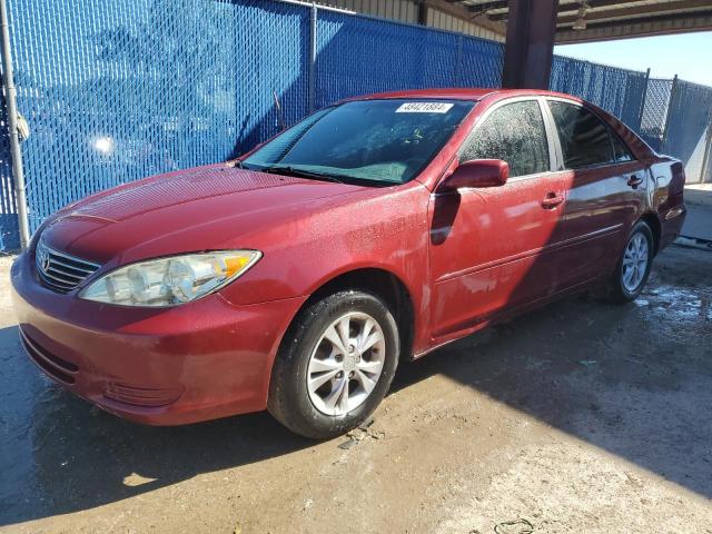 4T1BF30K85U608063 - 2005 TOYOTA CAMRY LE RED photo 1