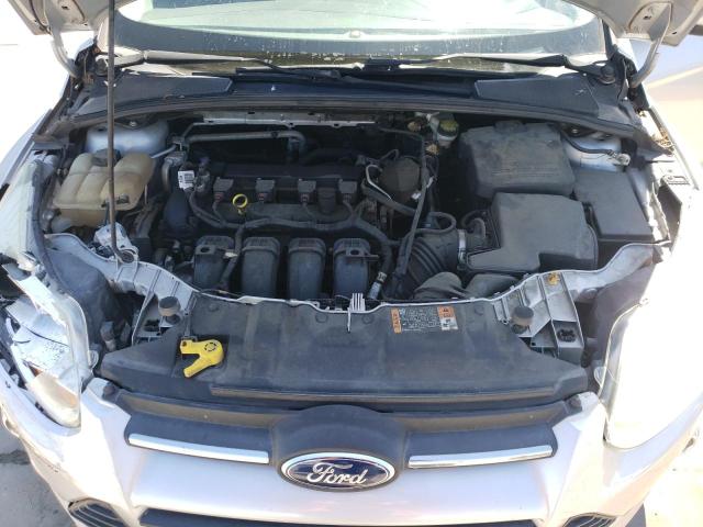 1FADP3K25EL451787 - 2014 FORD FOCUS SE SILVER photo 11