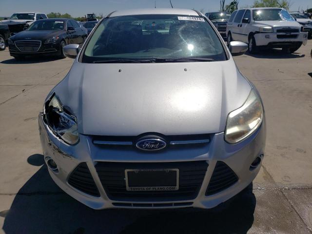 1FADP3K25EL451787 - 2014 FORD FOCUS SE SILVER photo 5