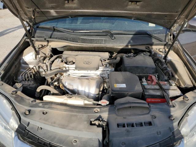 4T4BF1FK7GR556302 - 2016 TOYOTA CAMRY LE GRAY photo 11