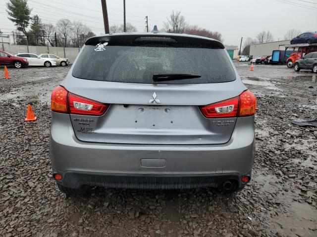 JA4AR3AU9HZ055089 - 2017 MITSUBISHI OUTLANDER ES SILVER photo 6