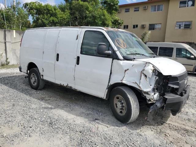 1GCZGFBA7A1124578 - 2010 CHEVROLET EXPRESS G2 WHITE photo 4