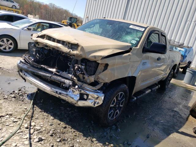 5TFUY5F11JX708029 - 2018 TOYOTA TUNDRA DOUBLE CAB SR/SR5 TAN photo 1