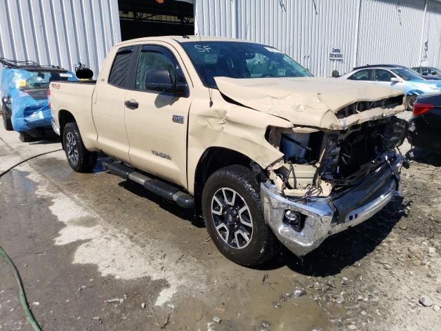 5TFUY5F11JX708029 - 2018 TOYOTA TUNDRA DOUBLE CAB SR/SR5 TAN photo 4