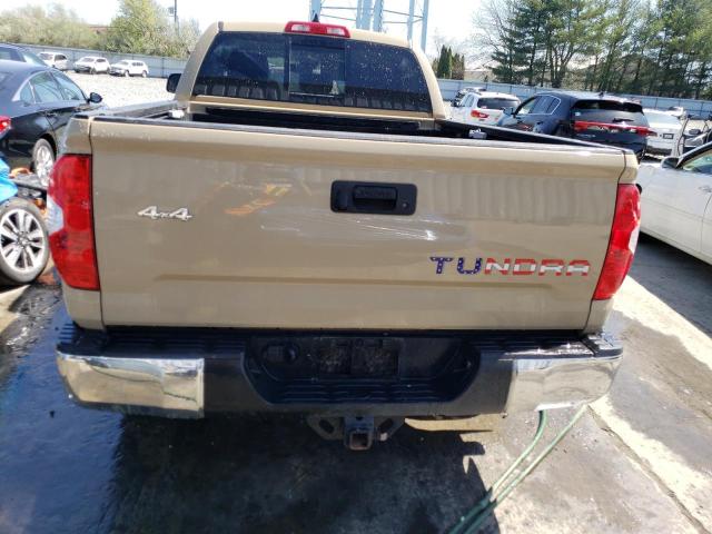 5TFUY5F11JX708029 - 2018 TOYOTA TUNDRA DOUBLE CAB SR/SR5 TAN photo 6