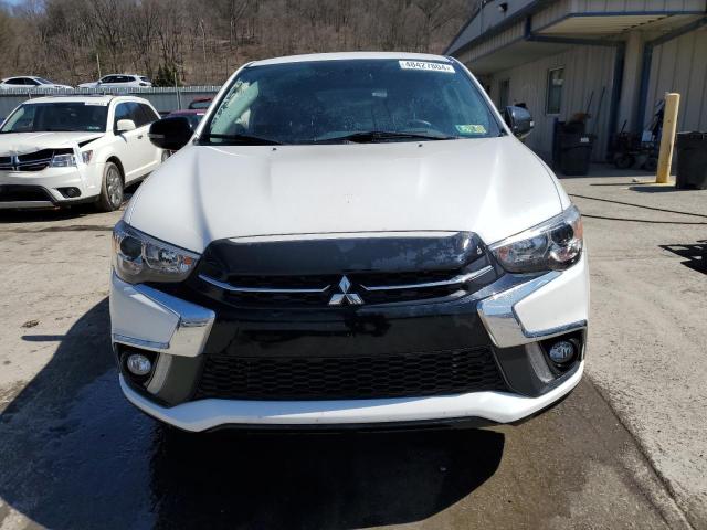 JA4AR3AU5JZ024959 - 2018 MITSUBISHI OUTLANDER ES WHITE photo 5