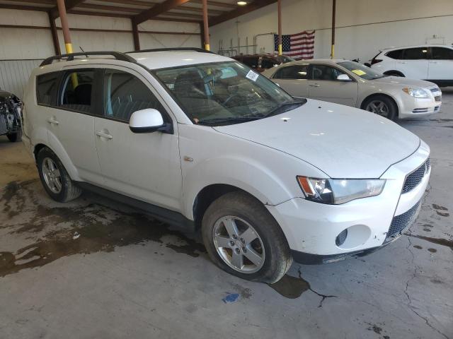 JA4AT2AW7AZ007139 - 2010 MITSUBISHI OUTLANDER ES WHITE photo 4