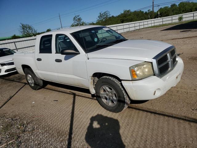 1D7HE48K96S684714 - 2006 DODGE DAKOTA QUAD SLT WHITE photo 4