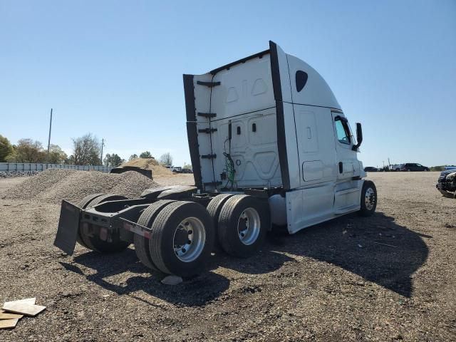 3AKJHHDR7RSVD1009 - 2024 FREIGHTLINER CASCADIA 1 WHITE photo 4