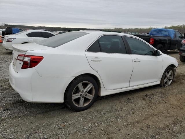 4T1BF1FK6CU130203 - 2012 TOYOTA CAMRY BASE WHITE photo 3