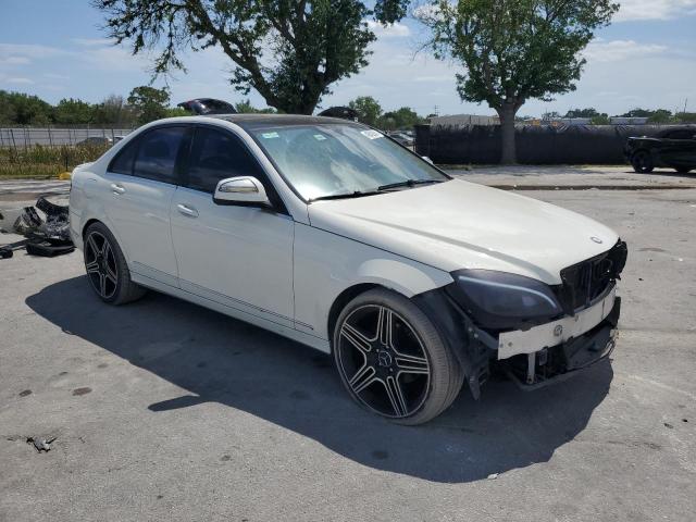 WDDGF54X48R014059 - 2008 MERCEDES-BENZ C 300 WHITE photo 4