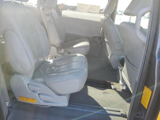 5TDYK3DC2DS356620 - 2013 TOYOTA SIENNA XLE YELLOW photo 11