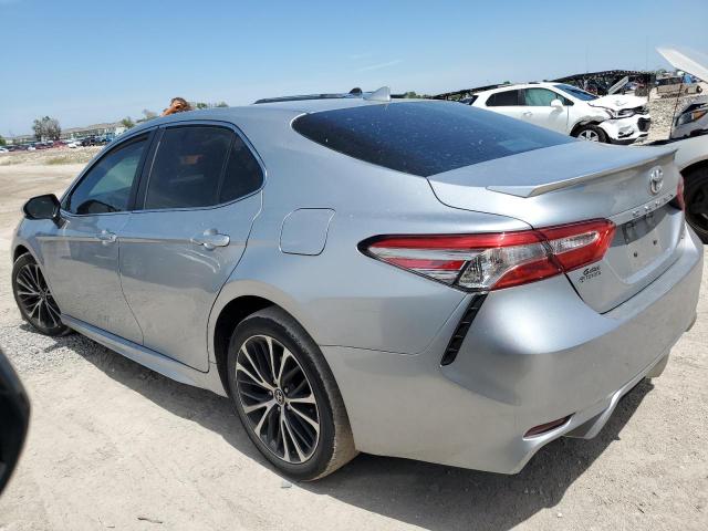 4T1B11HKXKU815783 - 2019 TOYOTA CAMRY L SILVER photo 2