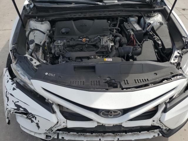 4T1G11AK8LU898115 - 2020 TOYOTA CAMRY SE WHITE photo 11