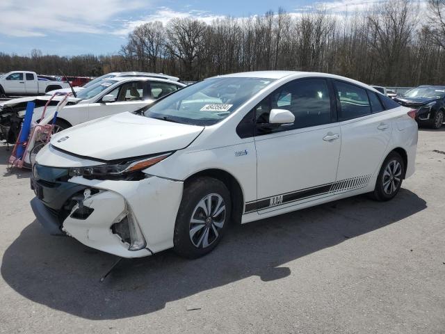 JTDKARFP8J3088374 - 2018 TOYOTA PRIUS PRIM თეთრი ფოტო 1
