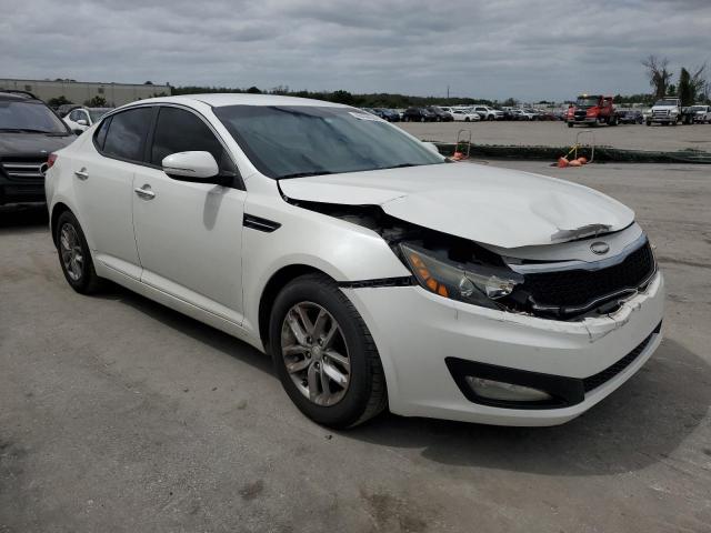 5XXGM4A77DG221511 - 2013 KIA OPTIMA LX WHITE photo 4