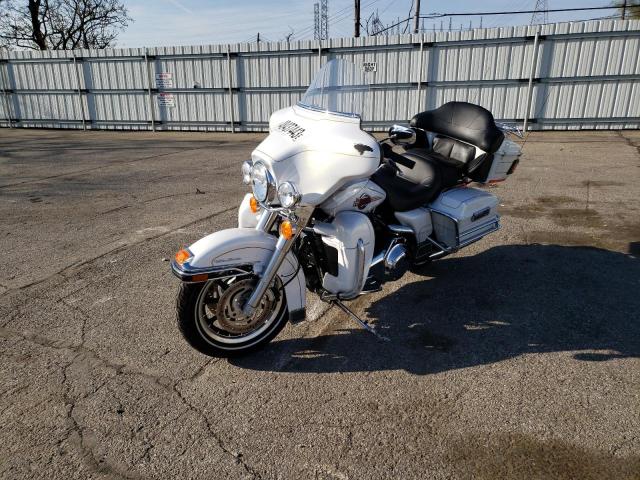 1HD1FC4147Y724825 - 2007 HARLEY-DAVIDSON FLHTCUI 白色 照片 2