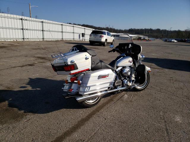 1HD1FC4147Y724825 - 2007 HARLEY-DAVIDSON FLHTCUI 白色 照片 4