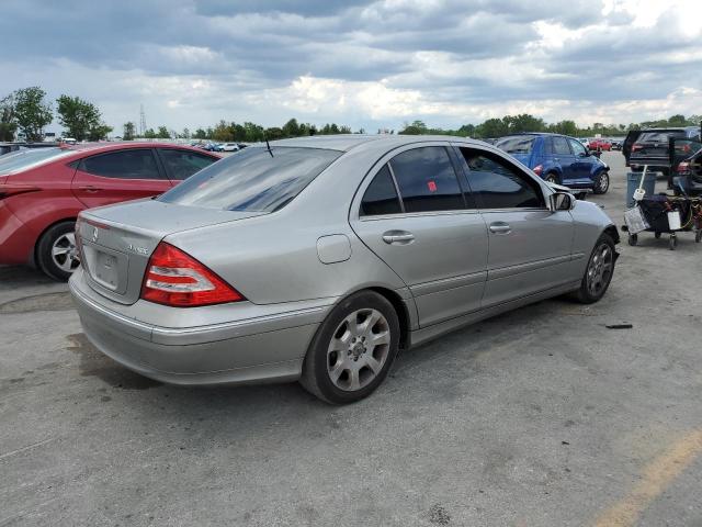 WDBRF81J95F578838 - 2005 MERCEDES-BENZ C 240 4MATIC SILVER photo 3