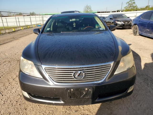 JTHGL46F275006029 - 2007 LEXUS LS 460L GRAY photo 5